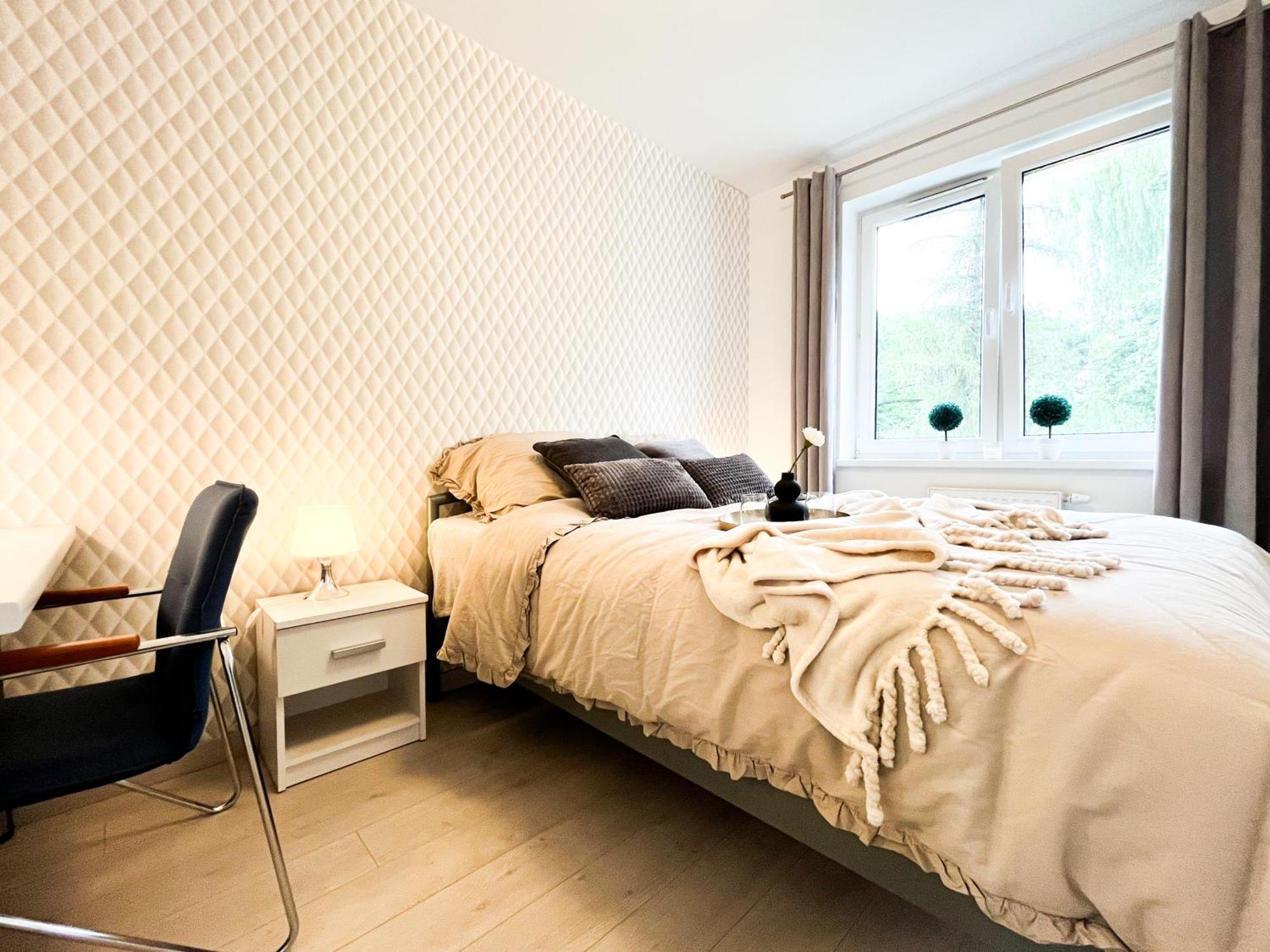 브로츠와프 Walk To Park, Modern 2Bd Kitchen! Balcony, Parking 아파트 외부 사진