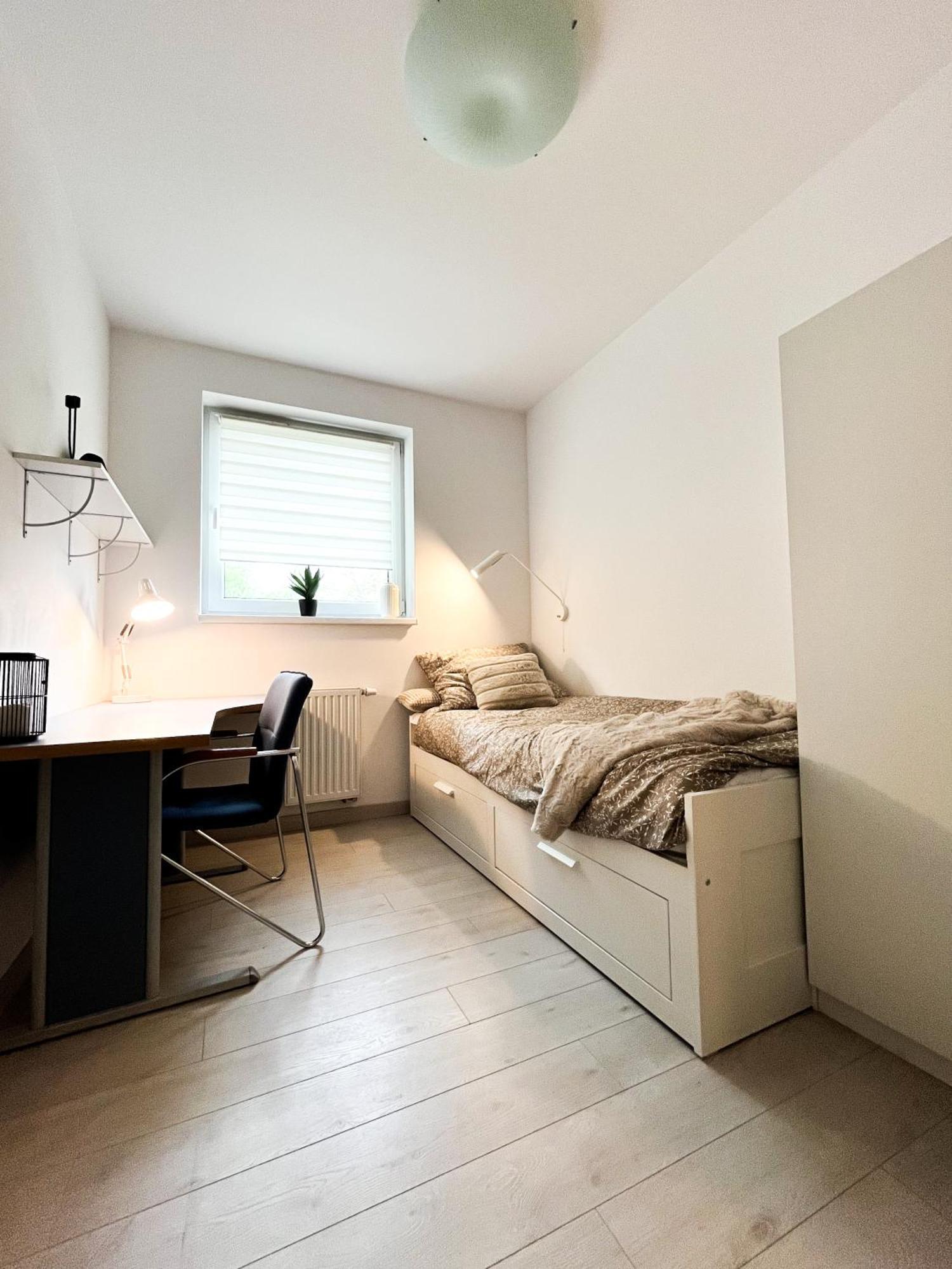 브로츠와프 Walk To Park, Modern 2Bd Kitchen! Balcony, Parking 아파트 외부 사진