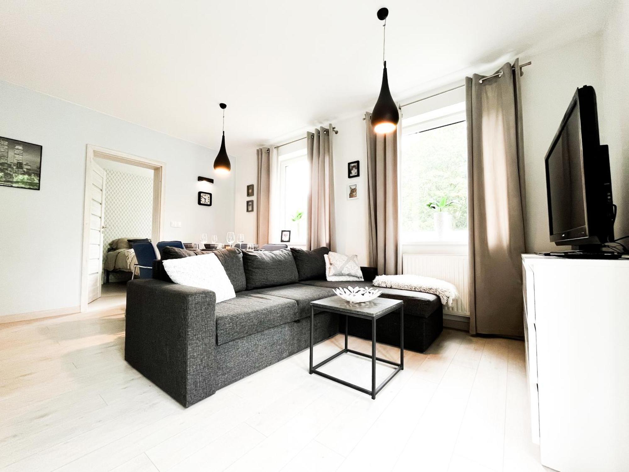 브로츠와프 Walk To Park, Modern 2Bd Kitchen! Balcony, Parking 아파트 외부 사진